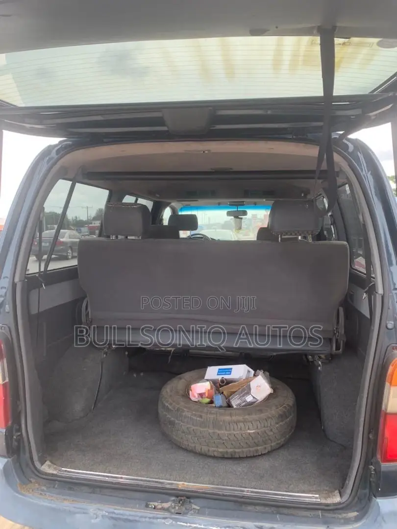 Toyota HiAce 2007 Green