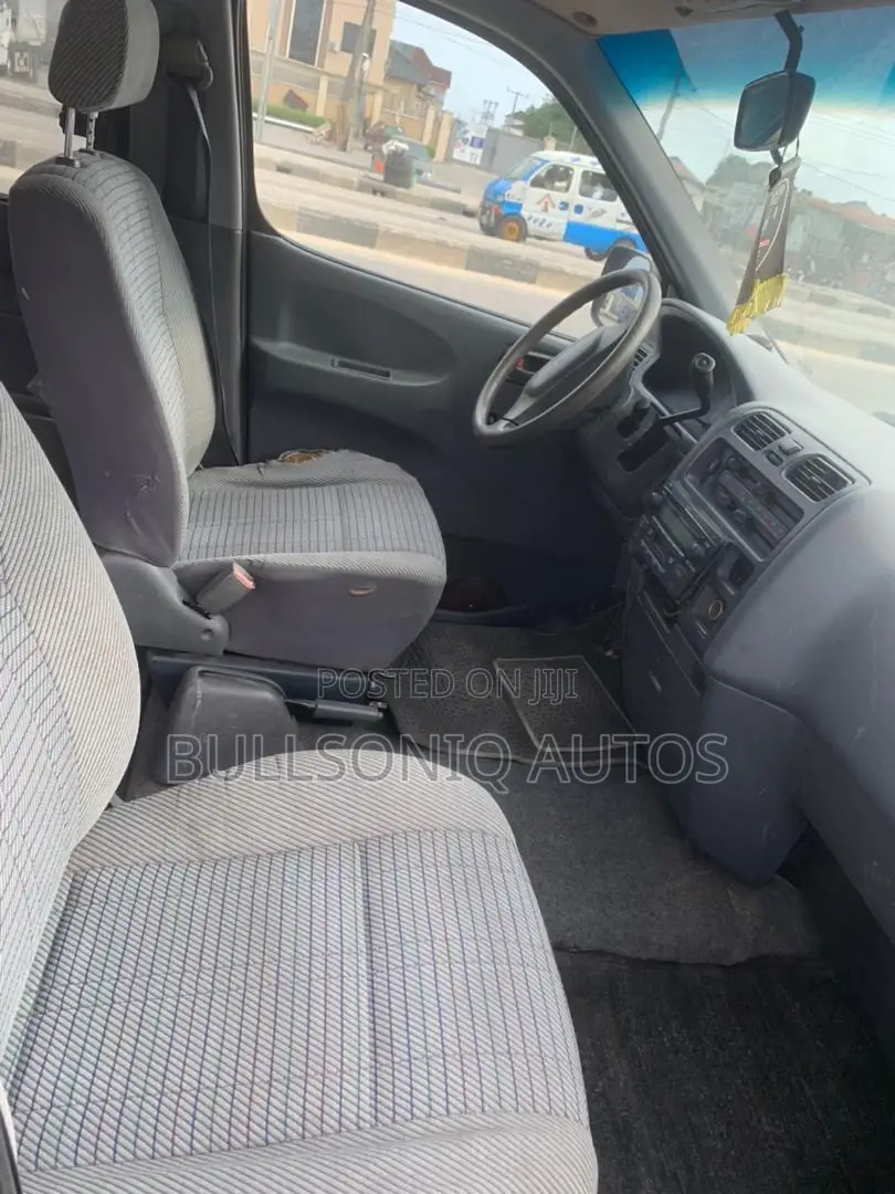 Toyota HiAce 2007 Green