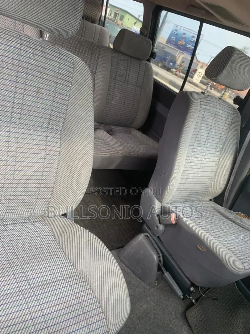 Toyota HiAce 2007 Green