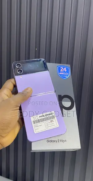 Samsung Galaxy Z Flip4 128 GB Purple