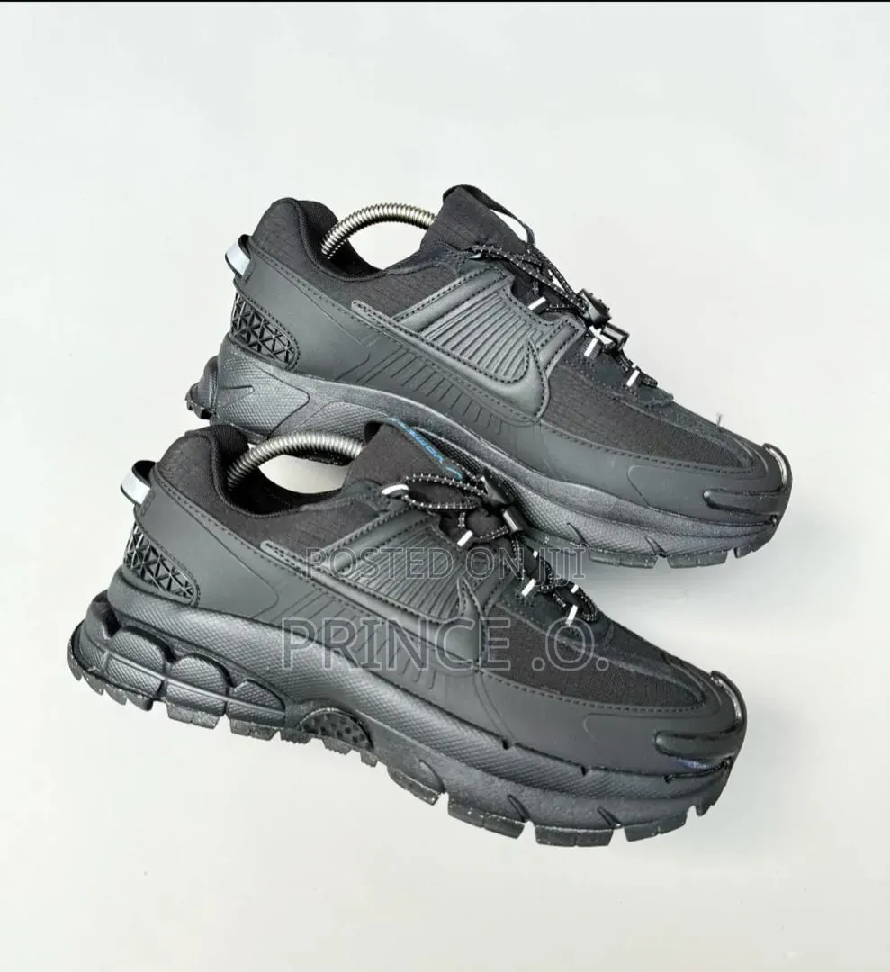 Nike Zoom Vomero 5 “Roam” Tripple Black