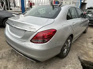 Mercedes-Benz C300 Luxury 4matic Sedan AWD (2.0L 4cyl 7A) 2017 Silver