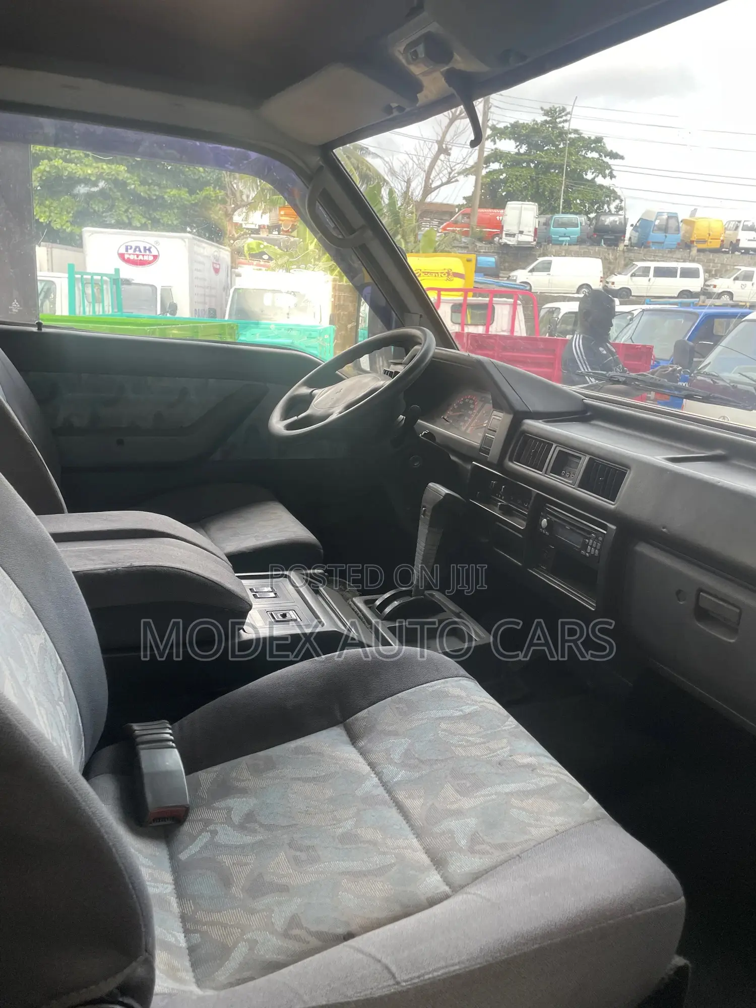Mitsubishi Delica 2012