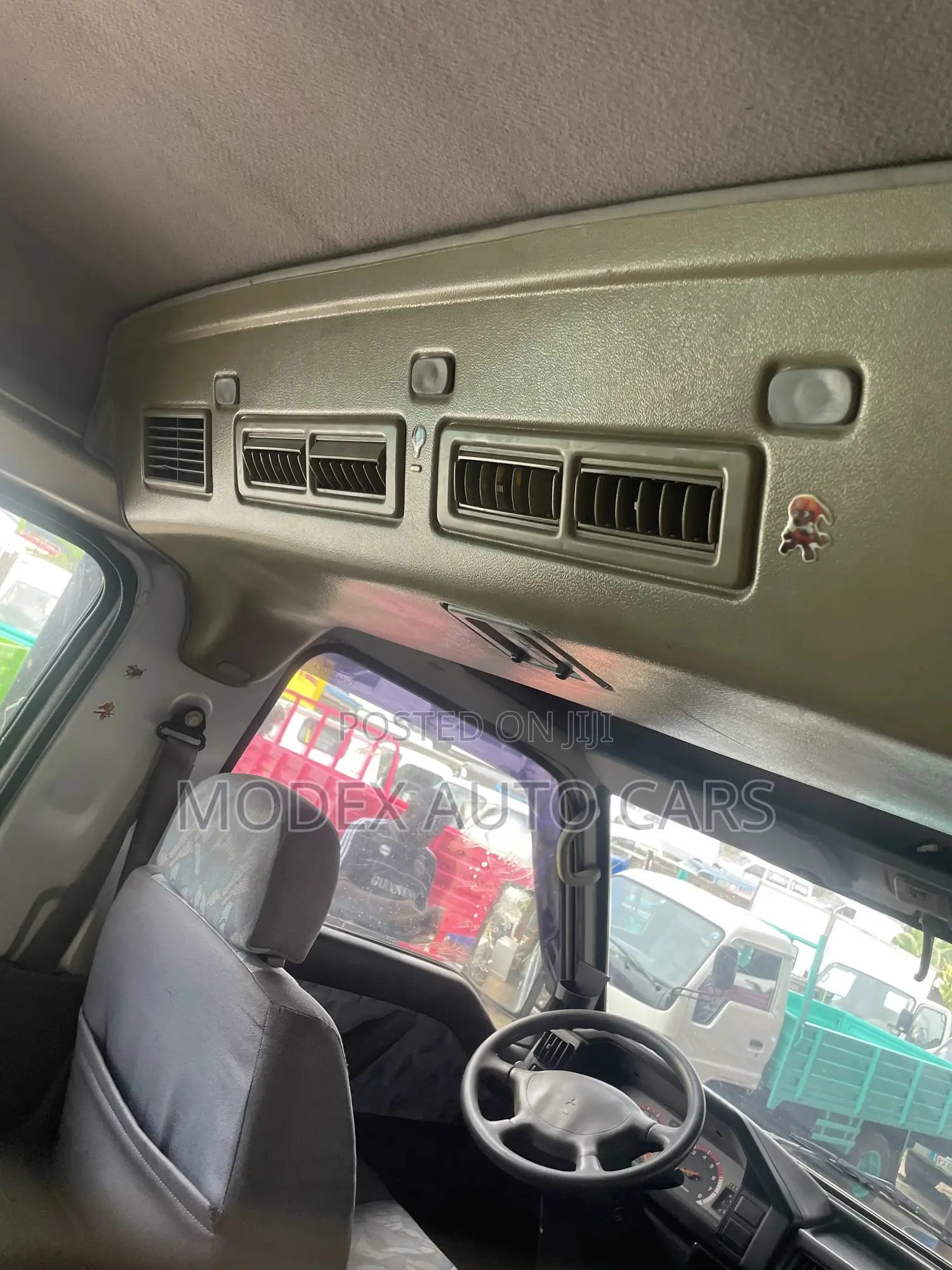 Mitsubishi Delica 2012