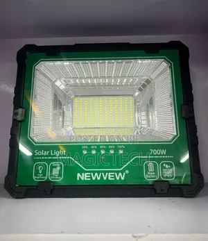 Suntrick Newvew 700w Solar Flood Light With Panel