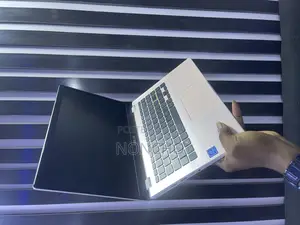 Laptop Asus Vivobook E410M 4GB Intel SSD 256GB