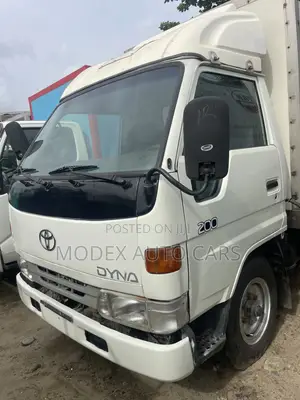 Toyota Dyna 200