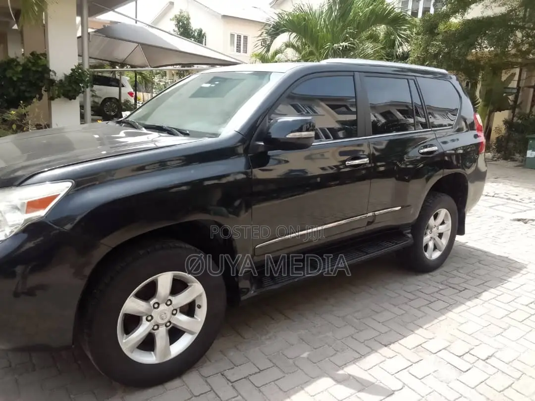 Lexus GX 2012 Blue