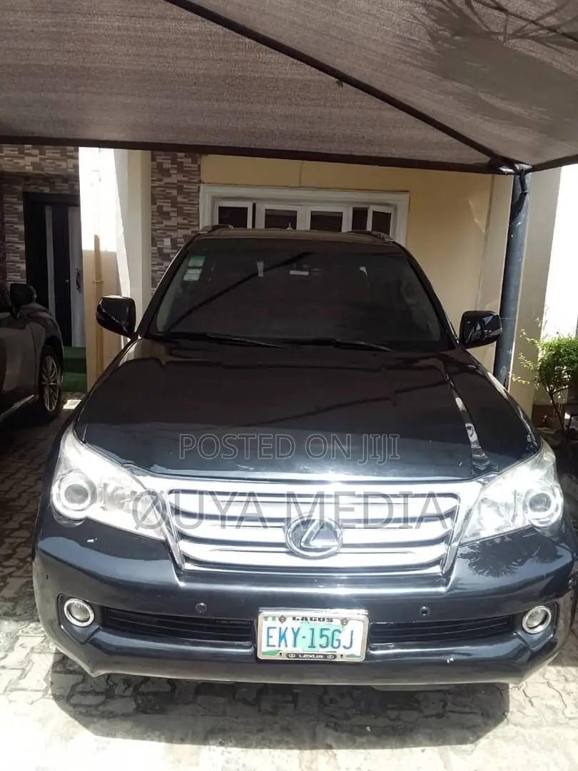 Lexus GX 2012 Blue