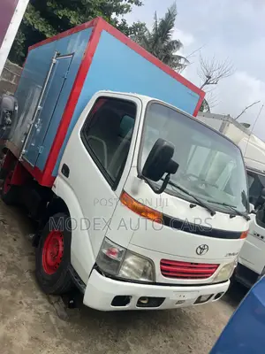Toyota Dyna 100