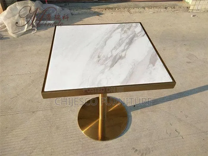 High Quality Acrylic Restaurant Table
