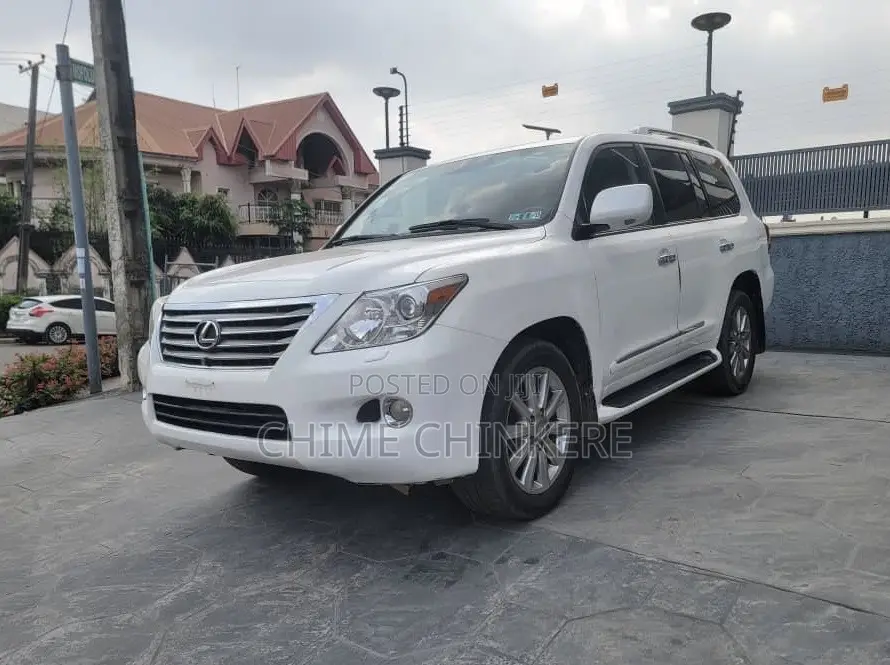 Lexus LX 570 2011 White