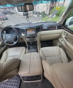 Lexus LX 570 2011 White