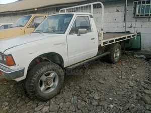 Datsun Violet 1990 White