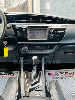 Toyota Corolla S Plus 4dr Sedan (1.8L 4cyl 6M) 2014 White