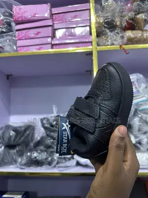Unisex Star B School Shoe With Socks