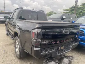 Toyota Tacoma TRD Off Road 2018 Black