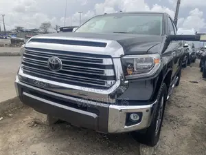 Toyota Tundra 2018 Black