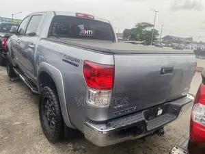 Toyota Tundra Double Cab 4x4 Long Bed 5.7L V8 FFV* 2013 Silver