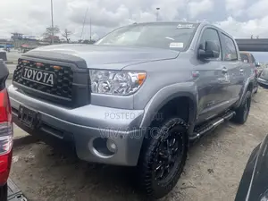 Toyota Tundra Double Cab 4x4 Long Bed 5.7L V8 FFV* 2013 Silver