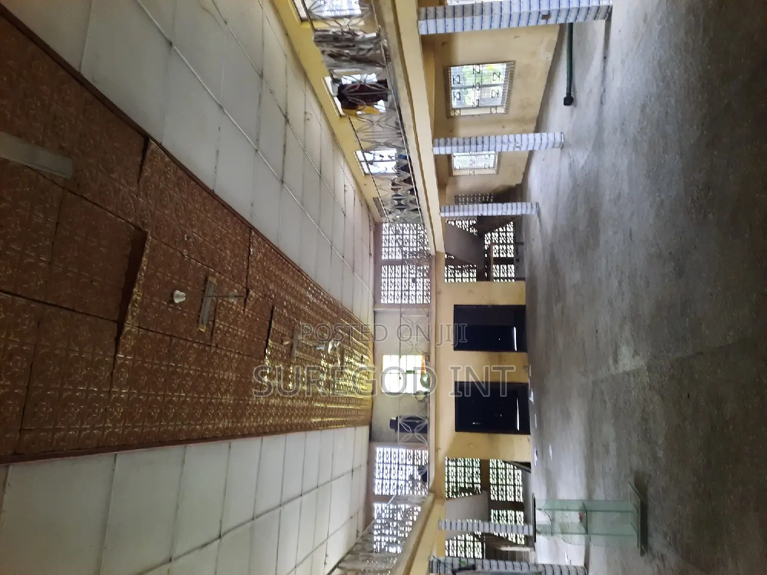 Hall / Warehouse