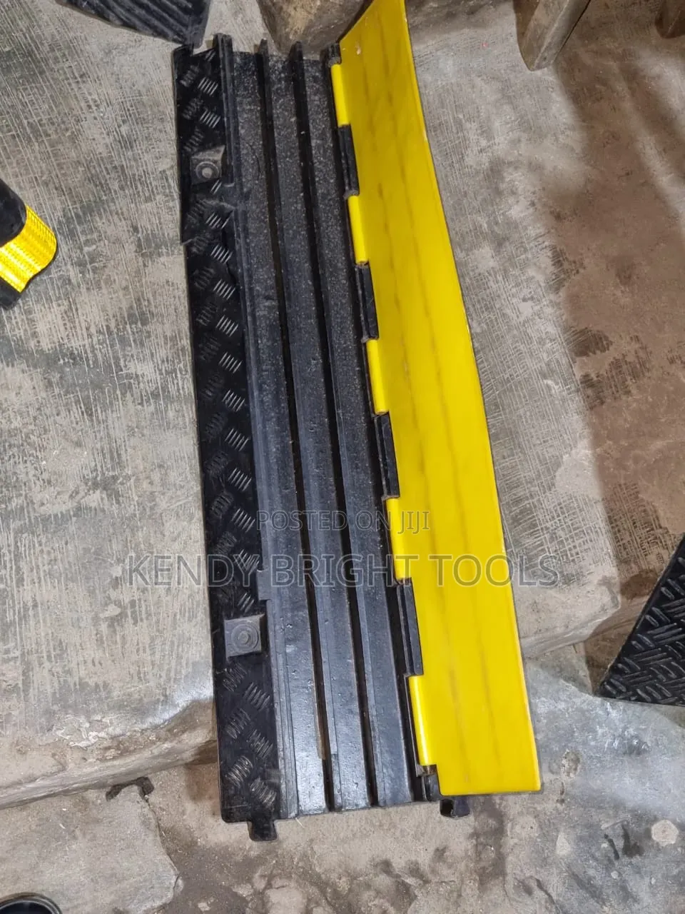 3 Channel Cable Connector
