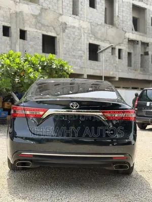 Toyota Avalon XLE Premium FWD Sedan (3.6L 6cyl 6A) 2016 Blue