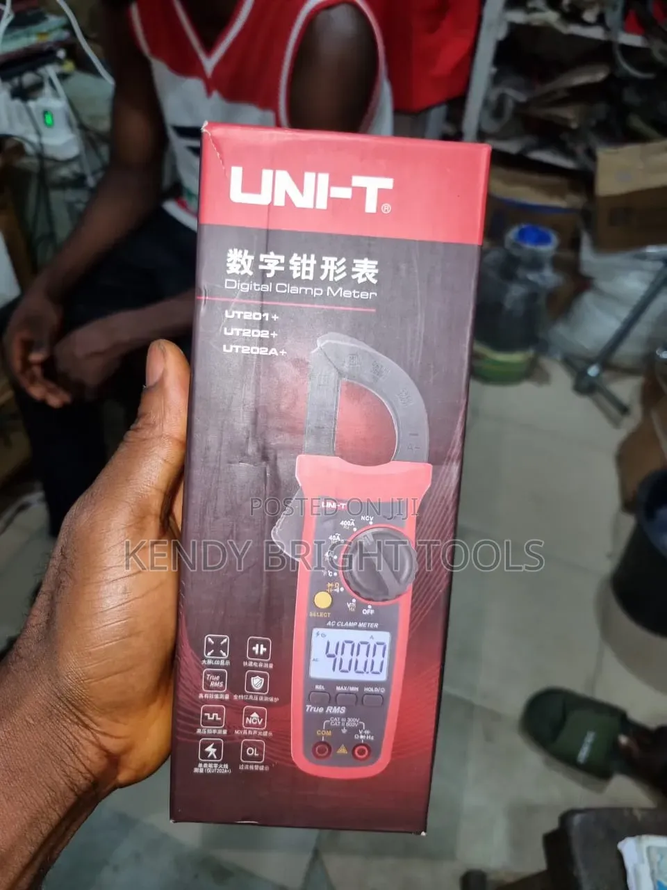 Digital Clamp Meter