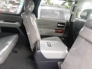 Toyota Sequoia Platinum 4x4 2018 Black