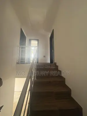 4bdrm Townhouse / Terrace in Ikate for rent