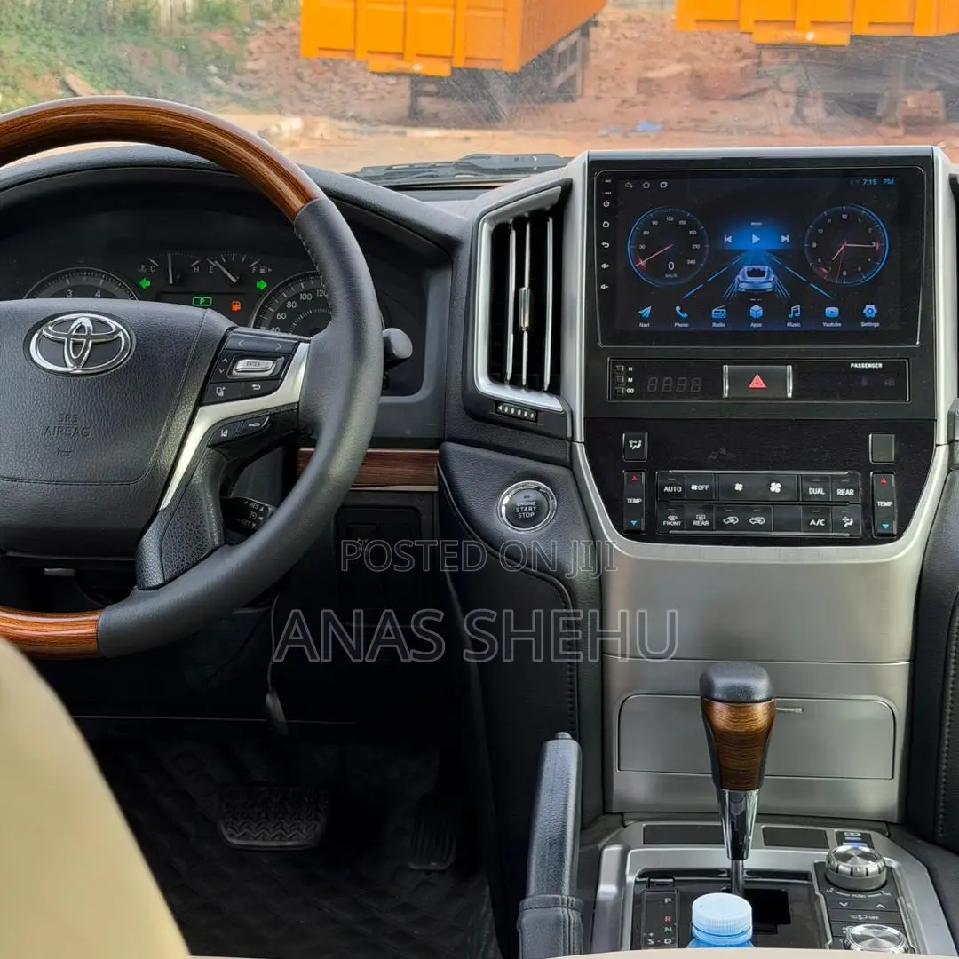 Toyota Land Cruiser 5.7 V8 2012 Black