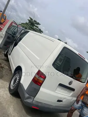 Volkswagen Transporter 2012 White