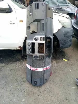 Dashboard Nissan X Trail 08