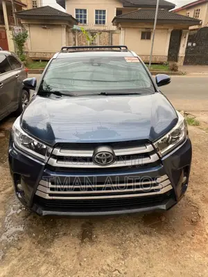 Toyota Highlander 2019 Blue
