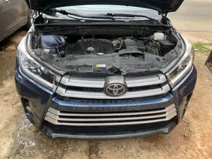 Toyota Highlander 2019 Blue