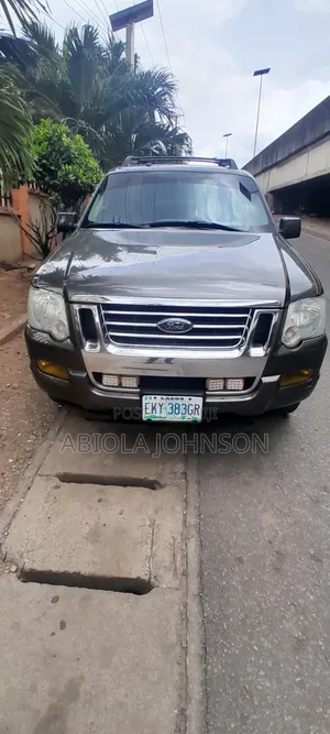 Ford Sport Trac 2007 Gray