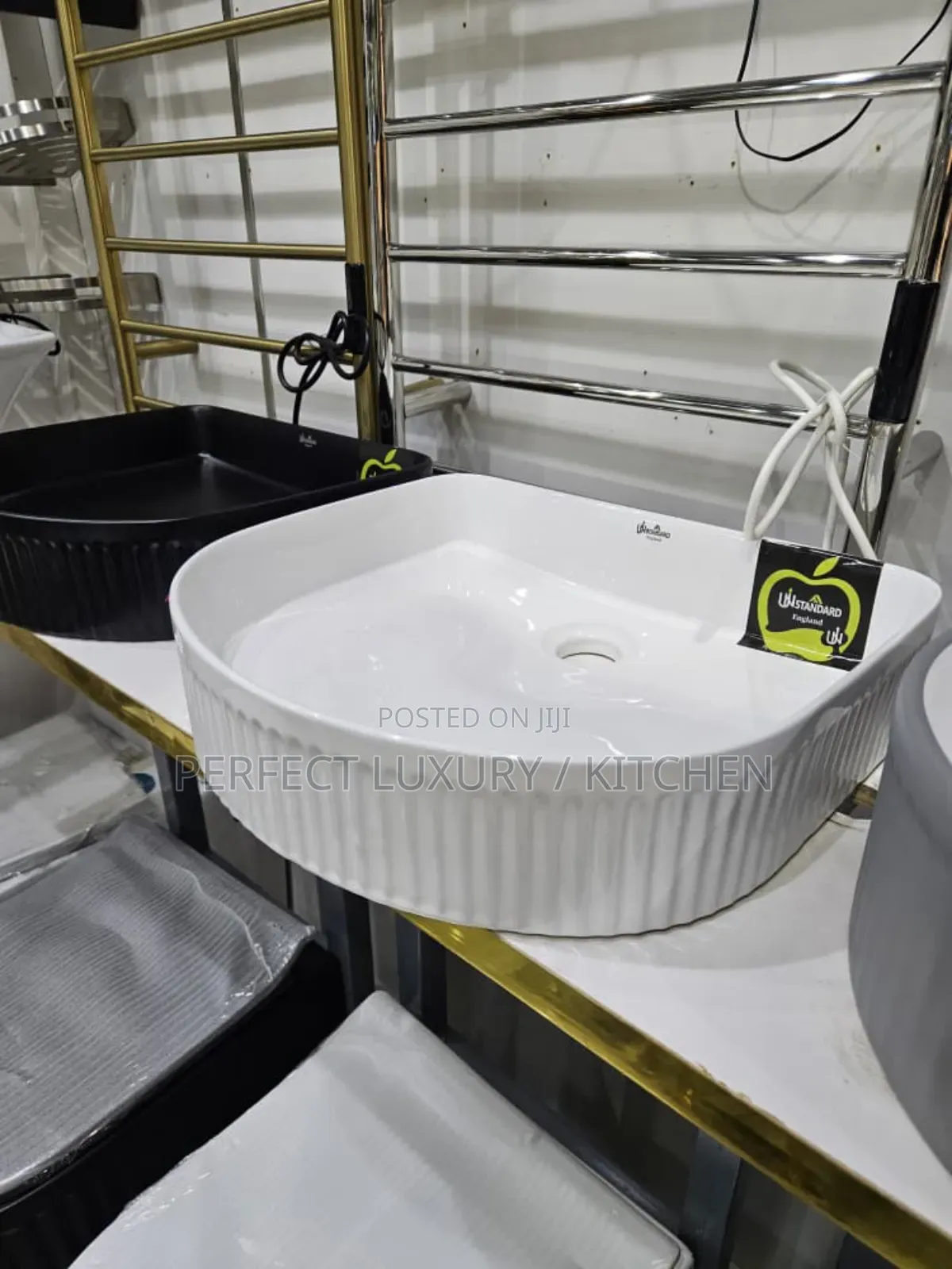 Quality Black/ White Canter Top Basin