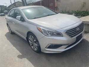 Hyundai Sonata Sport 2.0T Sedan FWD (2.0L 4cyl 6A) 2016 Silver