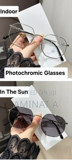 Photochromic Oval Sunglasses Unisex With Case