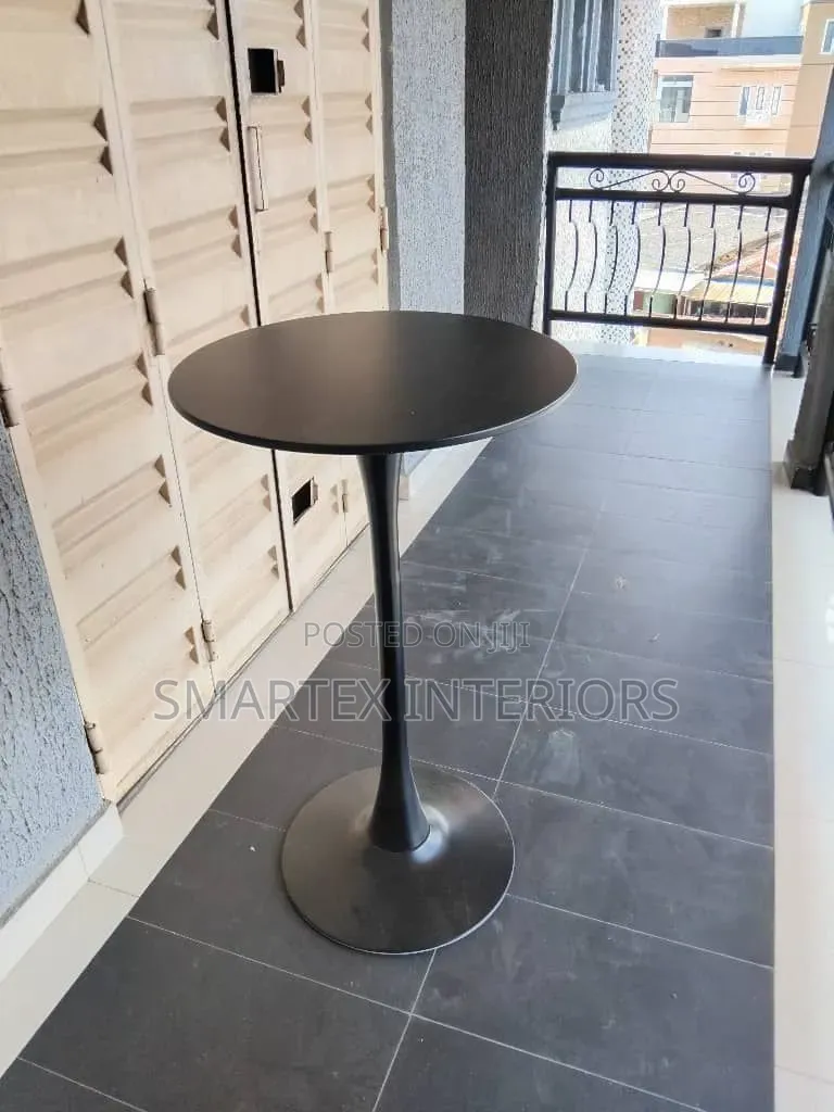 Imported Quality Round Wooden Top Bar Table