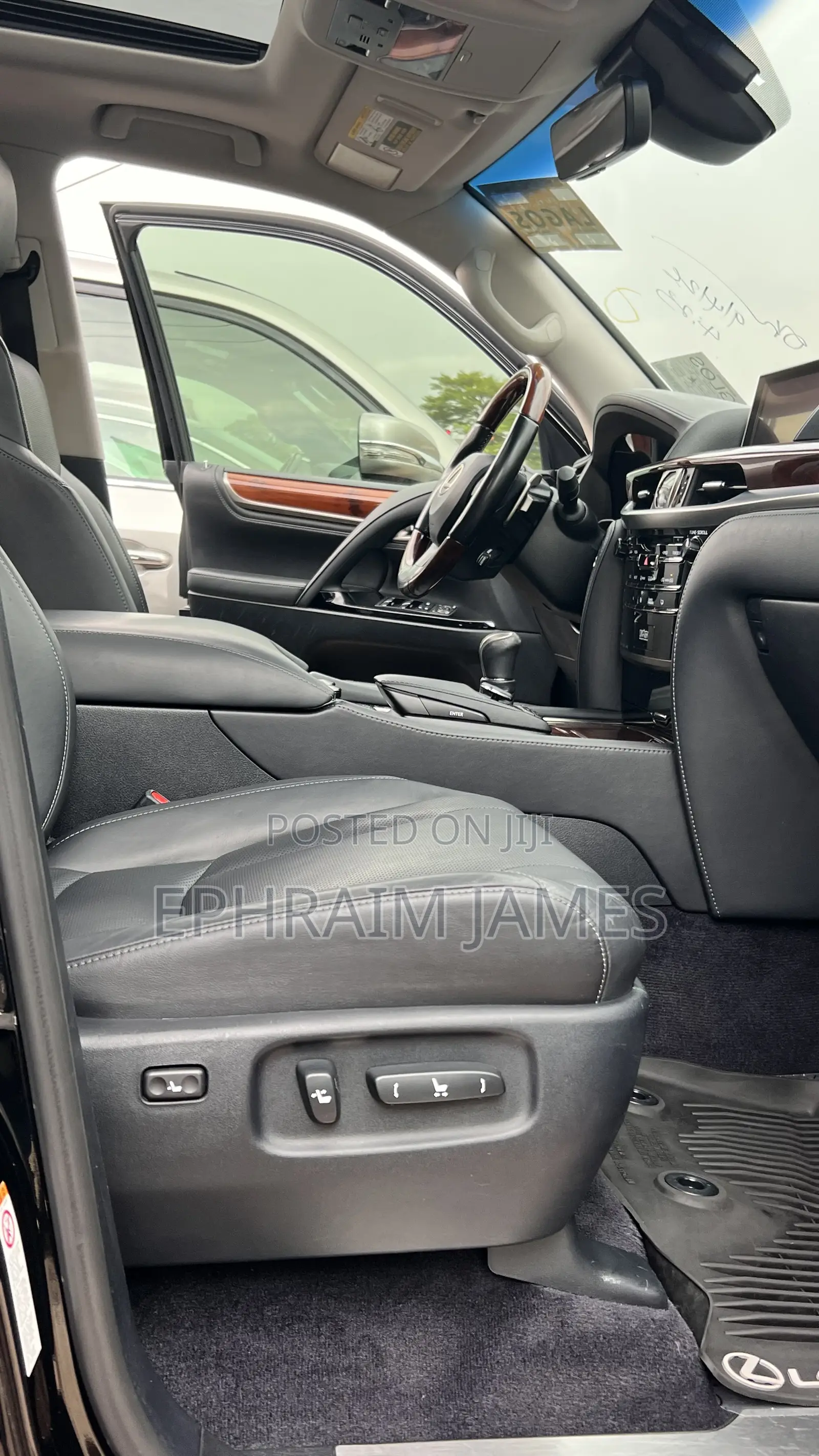 Lexus LX 570 AWD 2017 Black