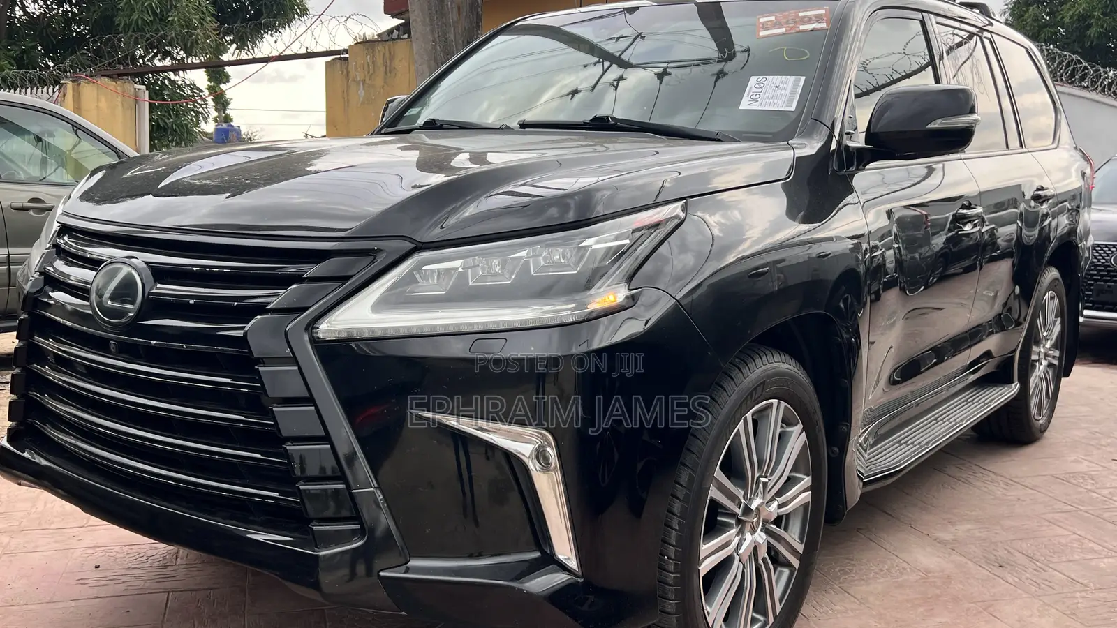 Lexus LX 570 AWD 2017 Black