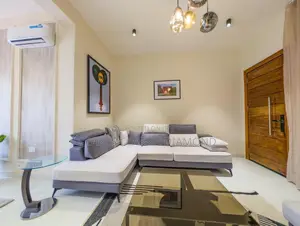 Rooftop Oceanview 1 Bedroom With Pool, Gym, Elevator on 1st Floor