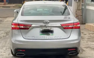 Toyota Avalon XLE 4dr Sedan (3.5L 6cyl 6A) 2015 Silver