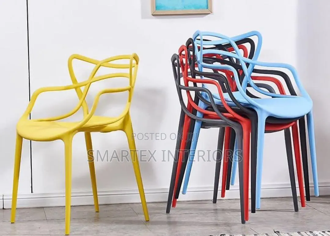 Strong Quality Plastic Paris Chair