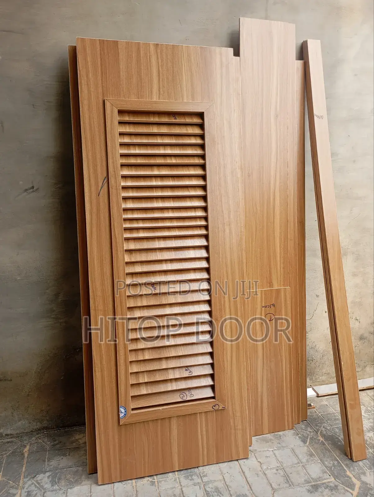 Smart Vent HDF Door With Frame and Architrave