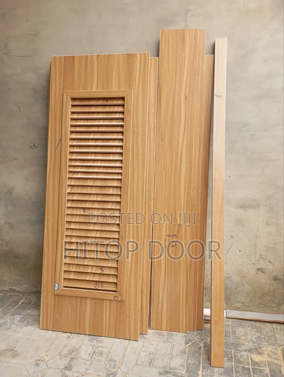 Smart Vent HDF Door With Frame and Architrave