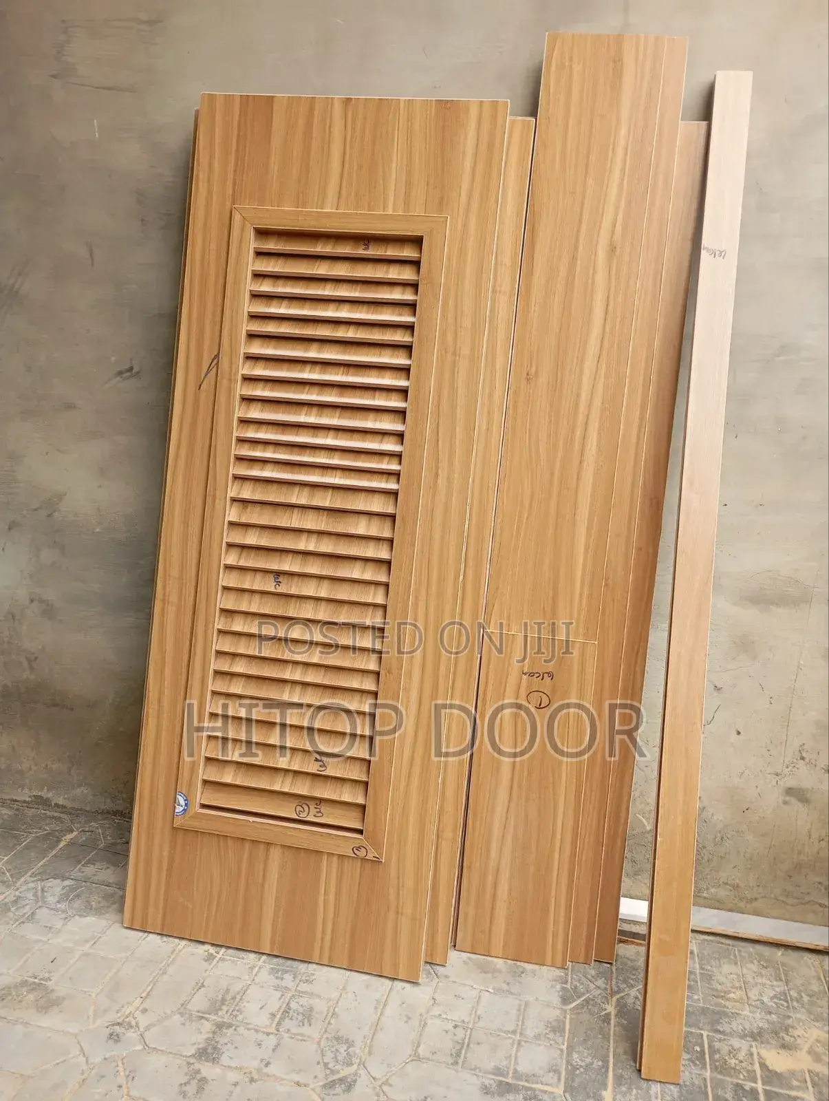 Smart Vent HDF Door With Frame and Architrave
