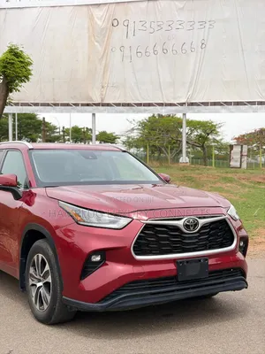 Toyota Highlander 2022 Red
