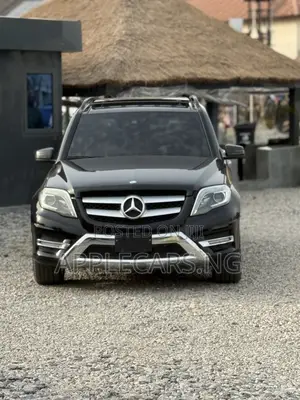 Mercedes-Benz GLK-Class Base GLK 350 4dr AWD 4MATIC (3.5L 6cyl 7A) 2015
